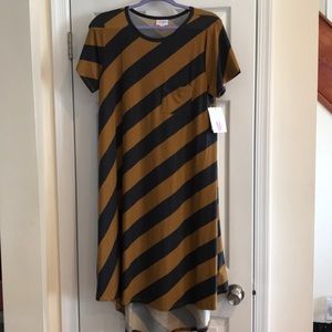 LuLaRoe Medium Carly